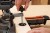 zastosowanie ukośnicy Black&Decker BES702