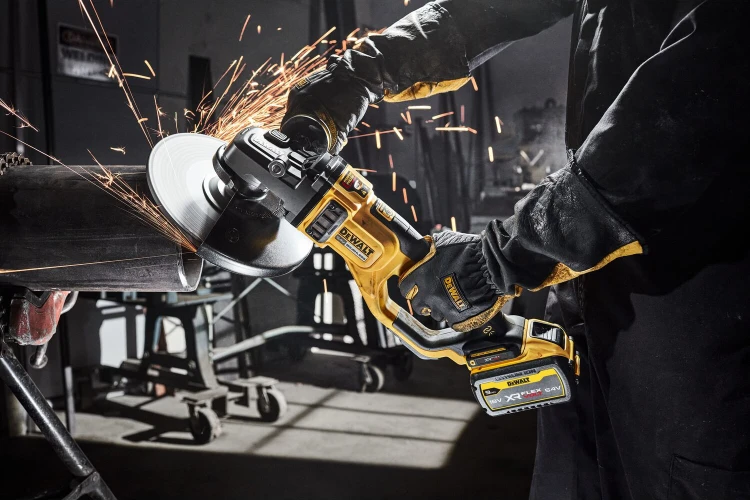 Szlifierka kątowa DeWALT DCG460X2 zastosowanie