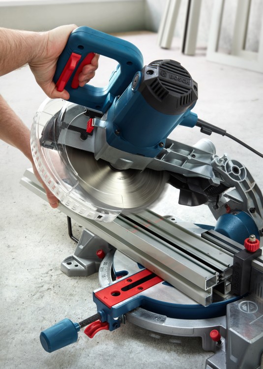 zastosowanie ukosnicy Bosch GCM 216