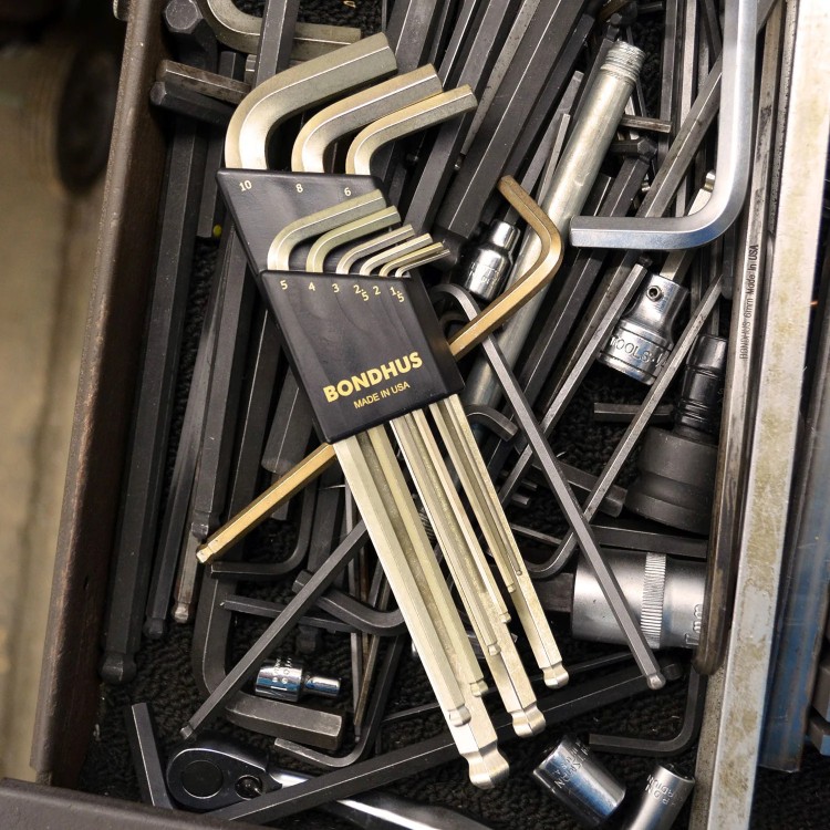 zastosowanie kluczy imbusowych z kulką Bondhus 38099