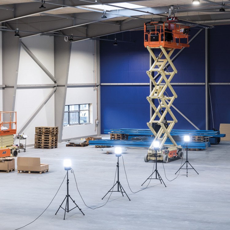 zastosowanie Lampy roboczej SCANGRIP 03.5637