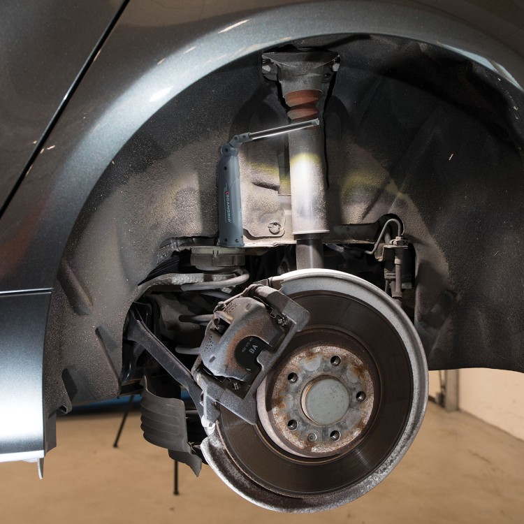 zastosowanie latarki roboczej SCANGRIP  490590