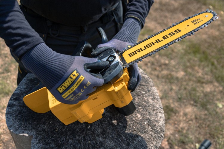 Piła łańcuchowa DEWALT DCMCS565N zastosowanie