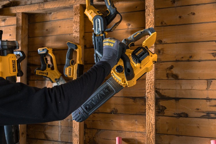 Piła łańcuchowa DEWALT DCMCS565N zastosowanie