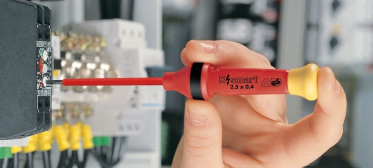 zastosowanie wkrętaków VDE Felo