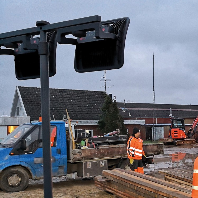 Podwójny uchwyt do montażu dwóch lamp SCANGRIP DUAL BRACKET zastosowanie