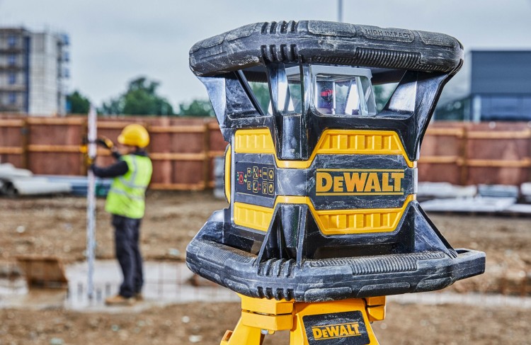 zastosowanie lasera obrotowego budowlanego DeWALT DCE080D1RS
