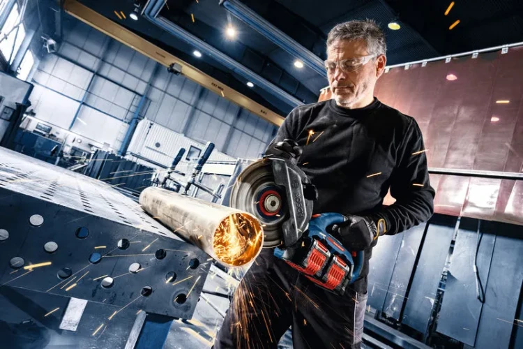 zastosowanie szlifierki kątowej akumulatorowej 18V Bosch 06019L8000