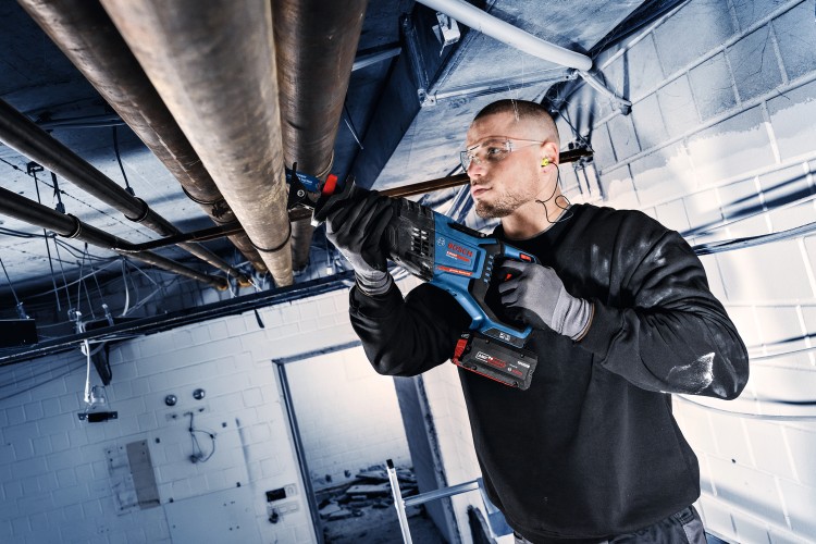 zastosowanie piły szablastej 18V Bosch EXPERT EXSA18V-32