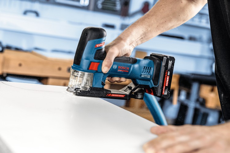 Wyrzynarka BOSCH EXPERT EXST18V-155S zastosowanie