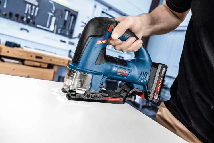 Wyrzynarka BOSCH EXPERT EXST18V-155B zastosowanie