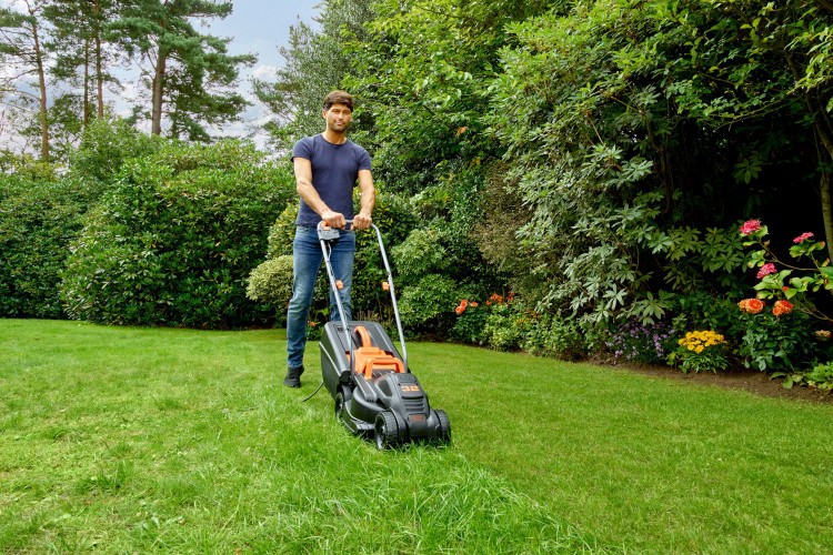 Kosiarka elektryczna do trawy Black Decker BEMW351 zastosowanie