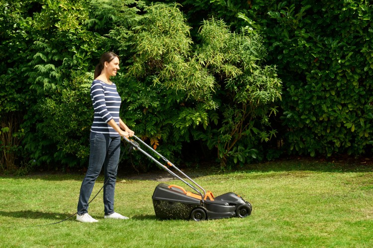 Kosiarka do trawy Black Decker BEMW351 zastosowanie