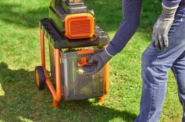 Rozdrabniacz do gałęzi Black Decker BEGAS5800 zastosowanie
