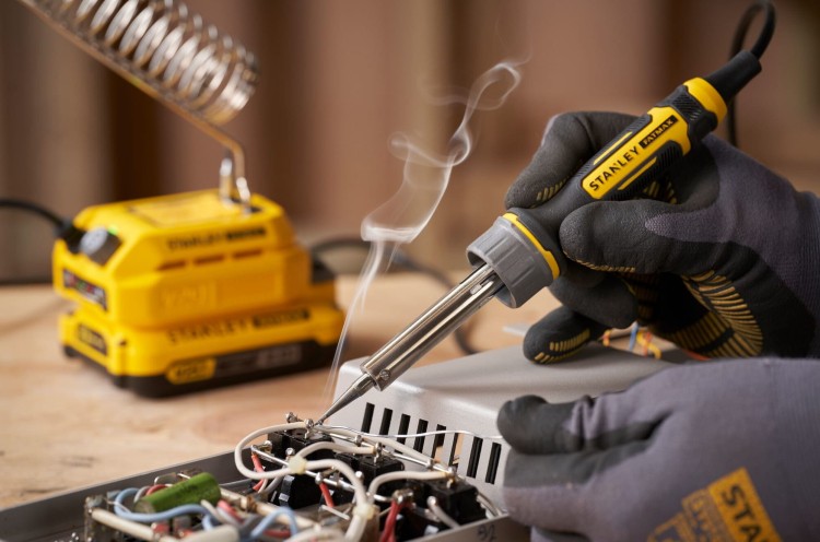 Zastosowanie Lutownicy Stanley SFMCE040B seria V20, "BODY"