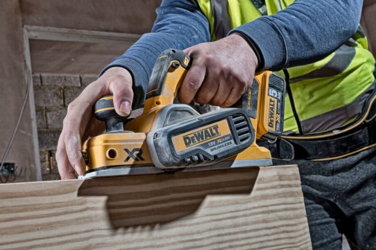 Strug akumulatorowy DeWALT DCP580N zastosowanie