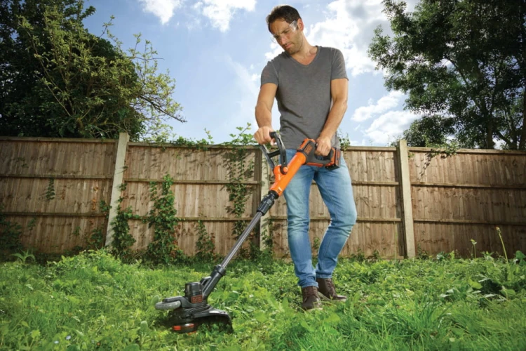 BLACK DECKER STC1840 Podkaszarka akumulatorowa Black Decker