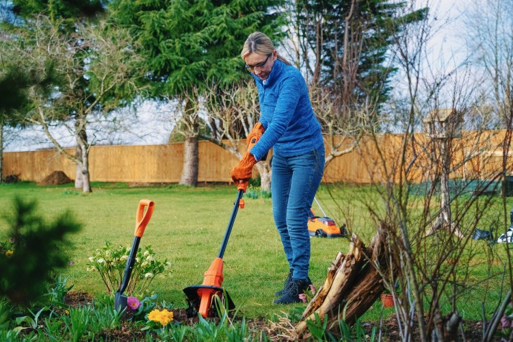 Glebogryzarka Black Decker BETL1820L zastosowanie