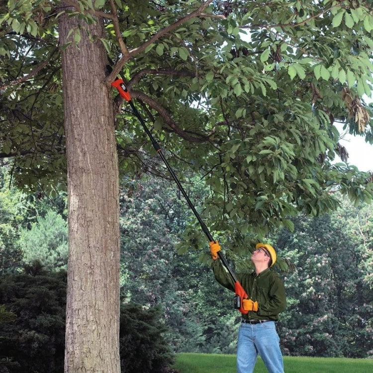 zastosowanie piły łańcuchowej 18V BLACK DECKER GPC1820B