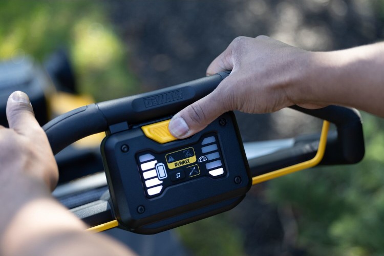 zastosowanie kosiarki DeWALT DCMWP134