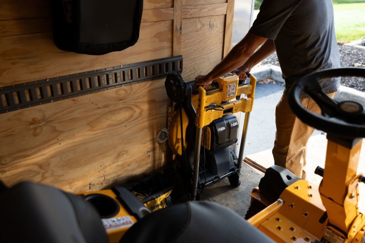 Kosiarka do trawy DeWALT DCMWSP156 zastosowanie