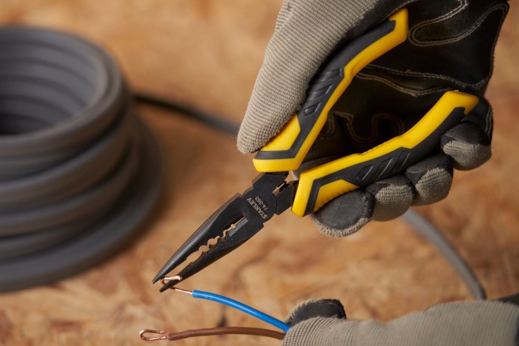 szczypce Stanley CONTROL-GRIP zastosowanie