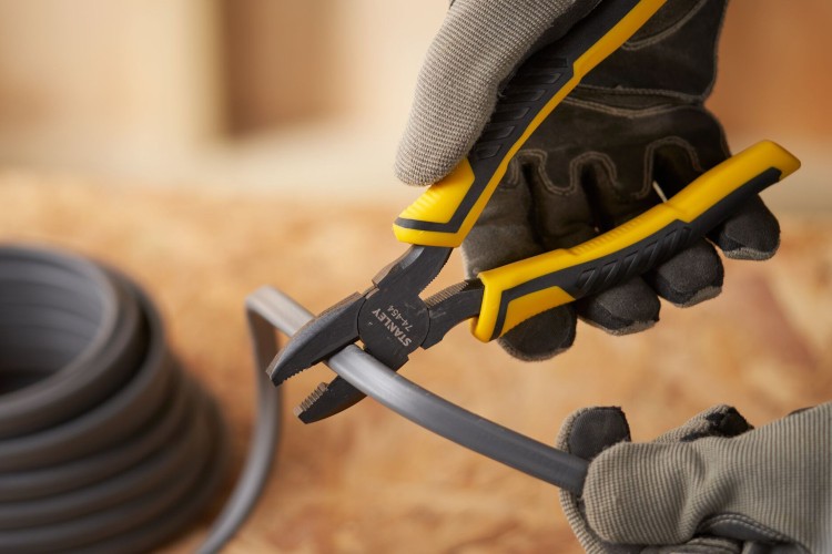 zastosowanie szczypiec Stanley CONTROL-GRIP