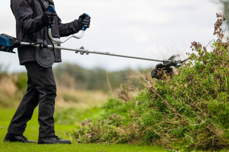 Wykaszarka Bosch PRO GFR18V-25BH zastosowanie