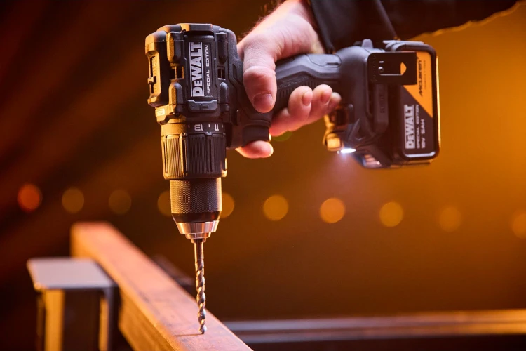 Wiertarko wkrętarka Dewalt McLaren DCD86M zastosowanie