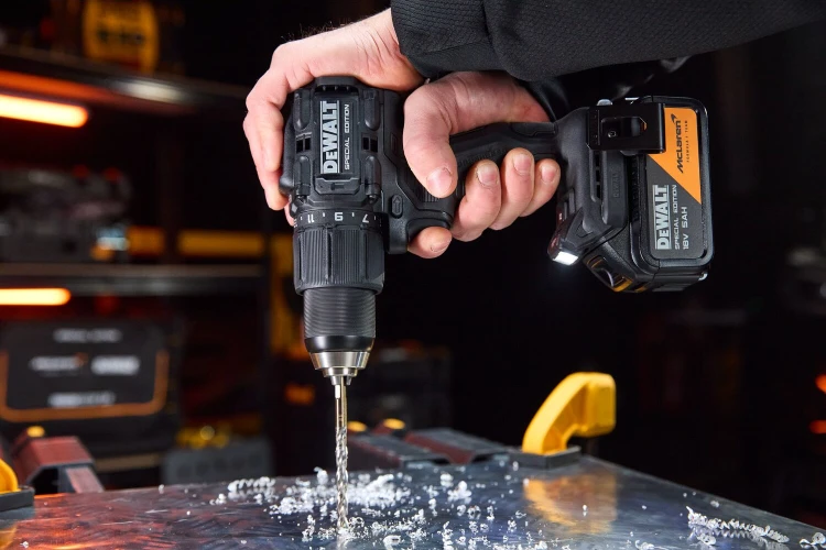 zastosowanie wiertarko wkrętarki Dewalt DCD86M