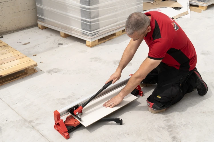 Zastosowanie przecinarki ręcznej do glazury 85cm RWK-850 Rubi 27941