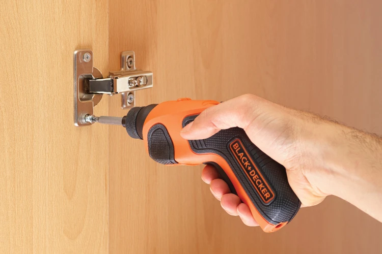 Zastosowanie wkrętaka CS3651LCA35 3,6V 1/4 Black Decker