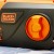 Zbliżenie na elektryczną pilarke łańcuchową 2200W 45cm Black decker BECS2245