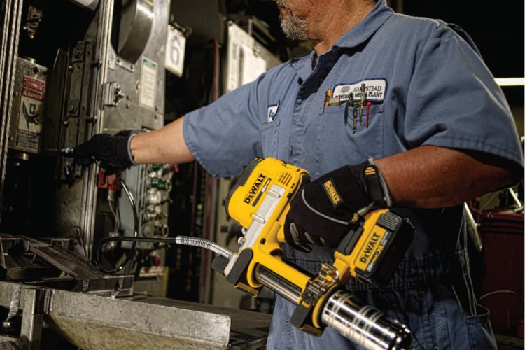 zastosowanie Smarownicy Dewalt DCGG571
