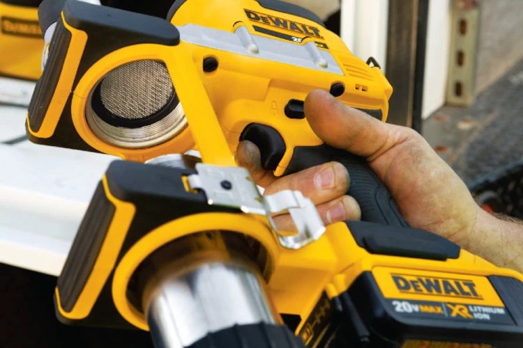 zastosowanie Smarownicy Dewalt DCGG571