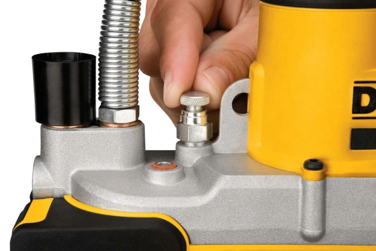 Smarownica akumulatorowa Dewalt DCGG571 zastosowanie