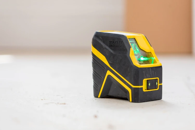 Zastosowanie STANLEY FatMax Lasera zielonego FMHT77586-1