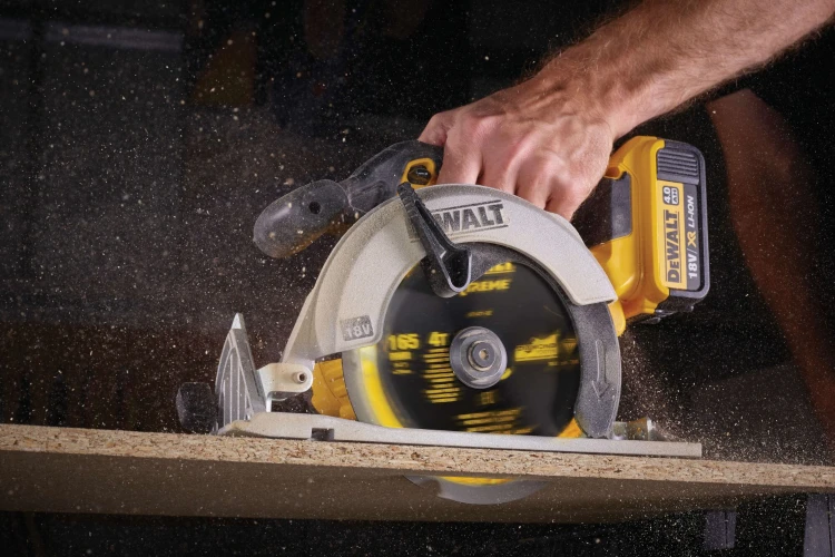 Zastosowanie tarczy 165x20mm DEWALT DT1471