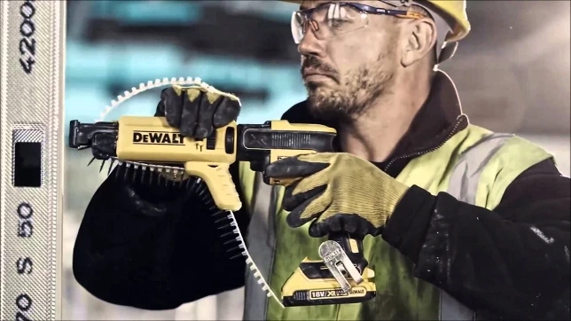 Użycie wkrętów DeWALT DWF4000250