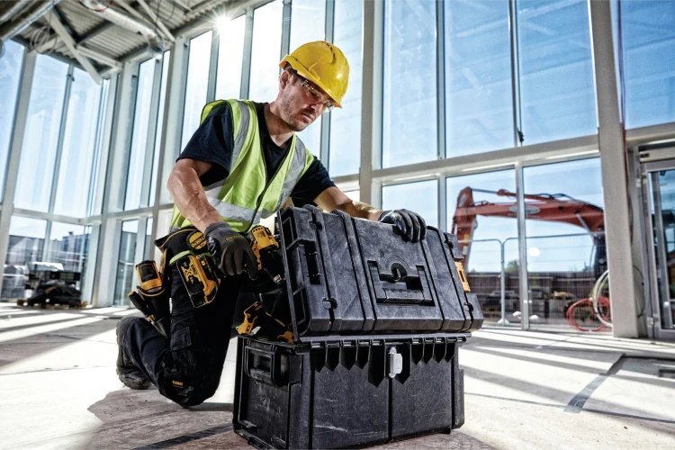 Skrzynia Dewalt DS300 zastosowanie