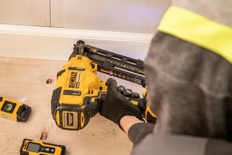 DeWALT Gwoździarka akumulatorowa bezszczotkowa 18V 16Ga body DCN660N Zastosowanie
