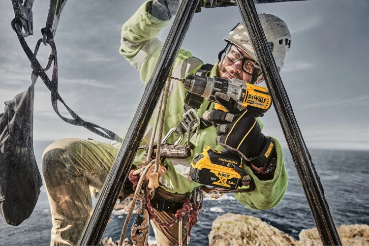 Zastosowanie Wiertarki udarowej DeWALT DCD996