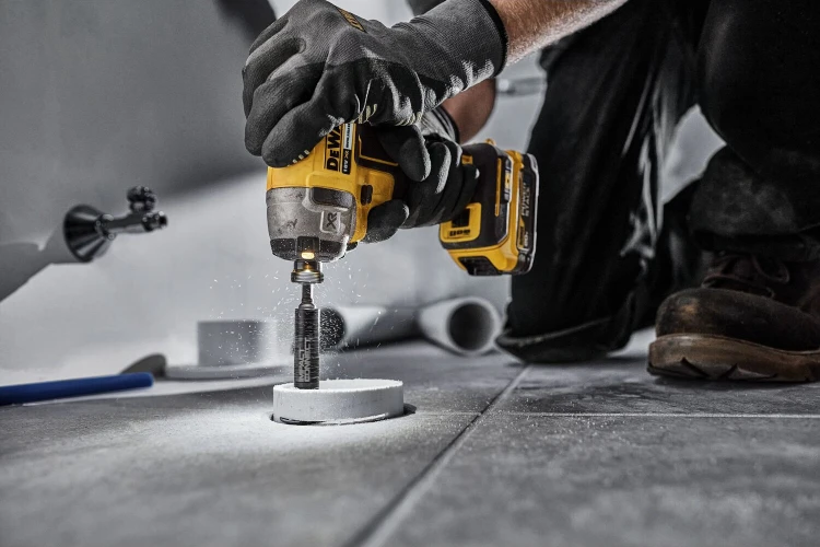 zastosowanie przystawki Dewalt DT20563