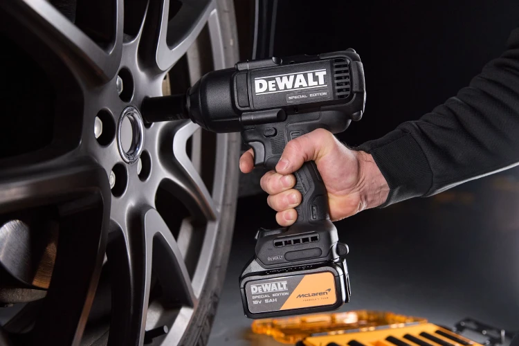 Zestaw nasadek udarowych głębokich 1/2" 7szt. Edycja McLaren DeWalt DT70905 Zastosowanie