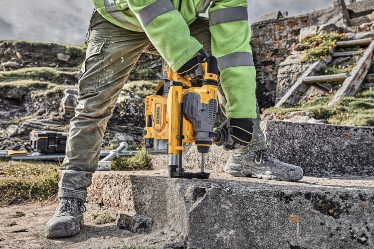 DEWALT D25304DH System odsysania pyłu do młotowiertarek D25333, D25334, DCH283, DCH333, DCH334 zastosowanie