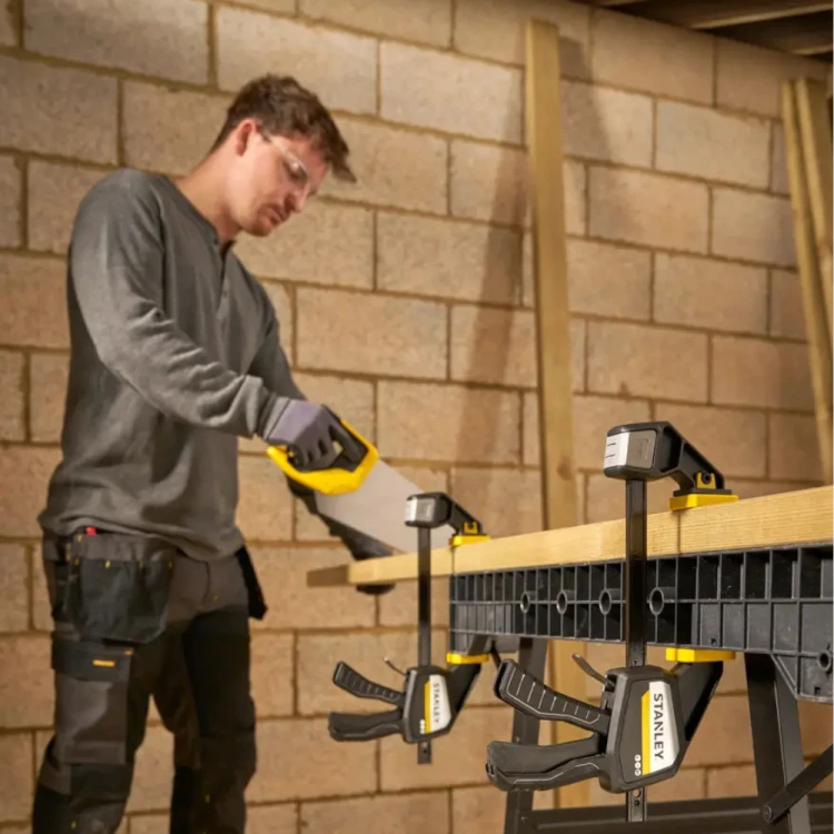 Zastosowanie ścisku jednoręcznego automatycznego STANLEY FATMAX L 150mm 136kg