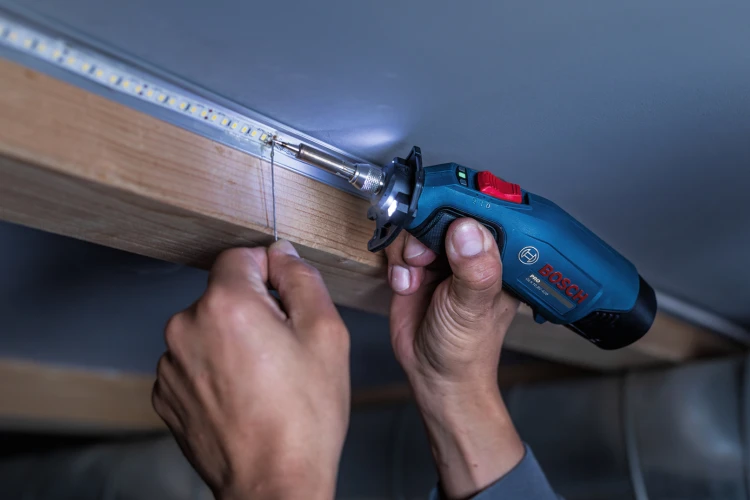 Lutownica akumulatorowa 12V Bosch PRO "Body" GLK 12V-420 Zastosowanie