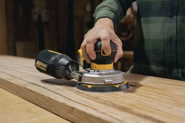 Szlifierka mimośrodowa DEWALT DCW230 zastosowanie