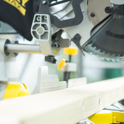 Stanley Fatmax FME720 Pilarka ukośna 2000W - zastosowanie