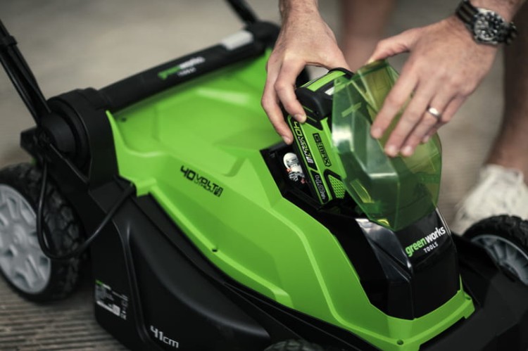 Kosiarka akumulatorowa 40V GREENWORKS G40LM41